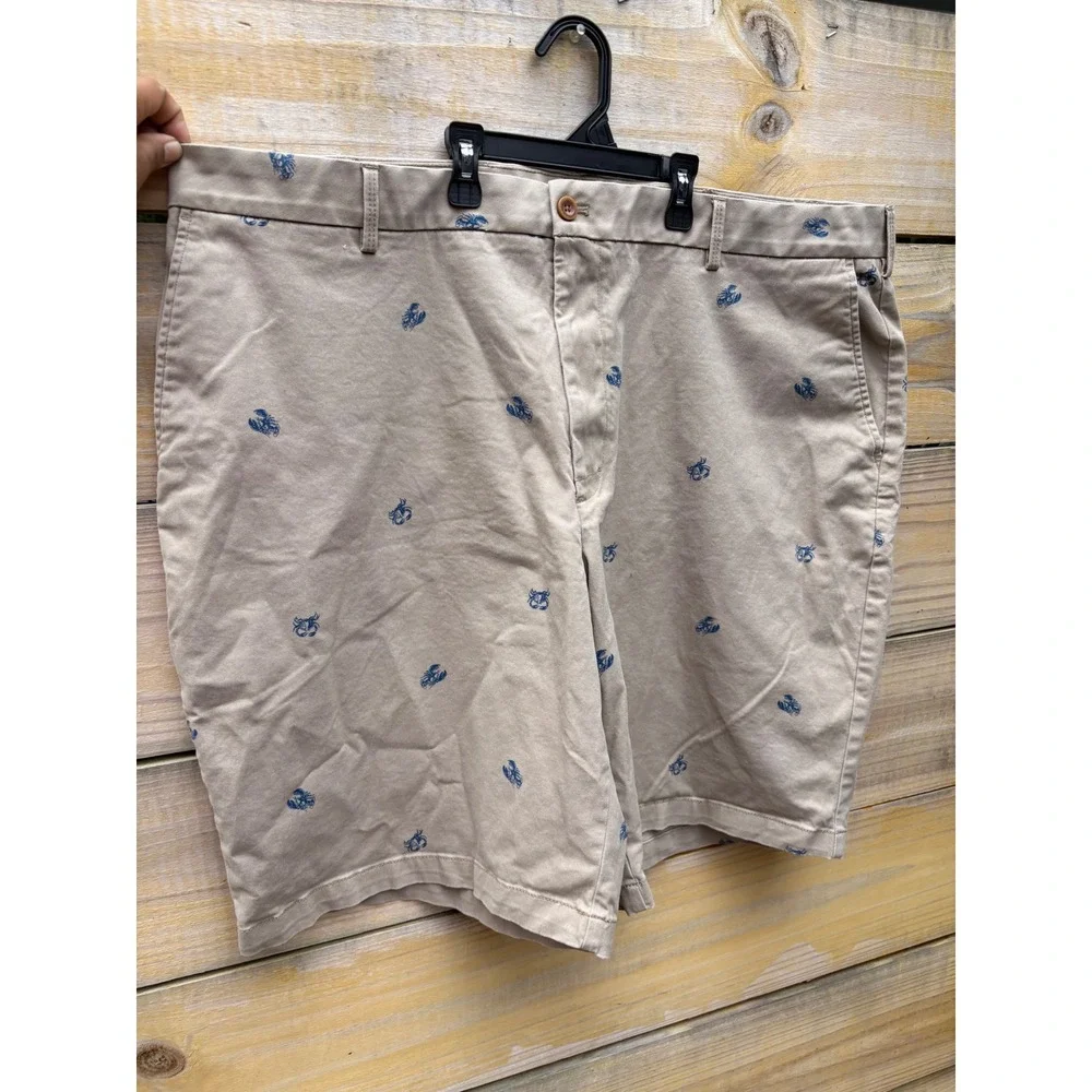 IZOD Saltwater Stretch Mens 46 Tan Khaki Blue Crab Lobster Embroidered Shorts